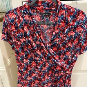 DKNY Top Large Very Flattering